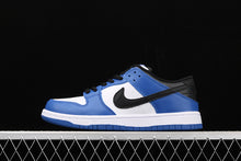 Cargar imagen en el visor de la galería, SB Dunk Low Pro PRM White Blue Black 304242-304