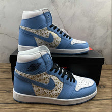 Cargar imagen en el visor de la galería, Air Jordan 1 Retro High OG Moon Gypsophila 555088-181