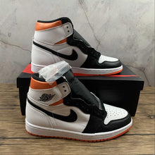 Cargar imagen en el visor de la galería, Air Jordan 1 Retro High OG Black Toe Shaped Blackboard (2021) 555088-180