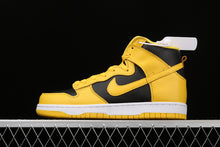 Cargar imagen en el visor de la galería, SB Dunk High Pro Black Yellow