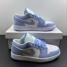 Cargar imagen en el visor de la galería, Air Jordan 1 Low White Blue DC0774-141