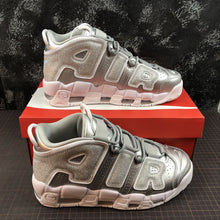 Cargar imagen en el visor de la galería, Air More Uptempo Metallic Silver 917593-003