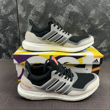 Cargar imagen en el visor de la galería, Adidas UltraBoost S&L Black White Grey