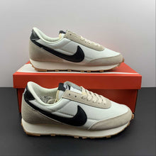 Cargar imagen en el visor de la galería, DayBreak Pale Ivory White-Spruce Aura Black CK2351-100