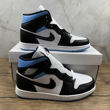 Cargar imagen en el visor de la galería, Air Jordan 1 Mid White Black University Blue (2021) BQ6472-102