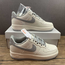 Cargar imagen en el visor de la galería, Air Force 1 07 SU19 Rice Grey NK6369-566