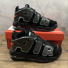 Cargar imagen en el visor de la galería, Air More Uptempo 96 QS Maximum Volume DJ4633-010