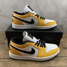 Cargar imagen en el visor de la galería, Air Jordan 1 Low White Yellow Black CZ4776-107