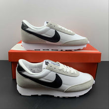 Cargar imagen en el visor de la galería, DayBreak Grey White Black CK2351-111