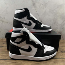 Cargar imagen en el visor de la galería, Air Jordan 1 Retro High OG Black White-Black 555088-010