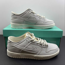 Cargar imagen en el visor de la galería, SB Zoom Dunk Low Pro Decon Decon Light Bone AA4275-001