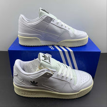 Cargar imagen en el visor de la galería, Adidas Forum 84 Low ADV White Khaki