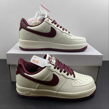 Cargar imagen en el visor de la galería, Air Force 1 07 SU19 Wine Red