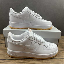 Cargar imagen en el visor de la galería, Air Force 1 07 White White-Gum Light Brown DJ2739-100