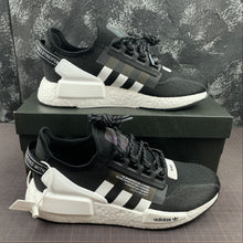 Cargar imagen en el visor de la galería, Adidas NMD R1 V2 Black White