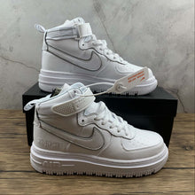Cargar imagen en el visor de la galería, Air Force 1 GORE-TEX BOOT White White-Reflect Silver CT2815-100
