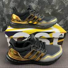 Cargar imagen en el visor de la galería, Adidas UltraBoost 2.0 Black Gold