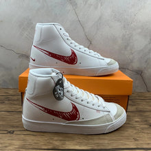 Cargar imagen en el visor de la galería, Blazer Mid 77 Sketch White Red