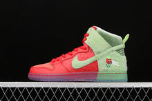Cargar imagen en el visor de la galería, SB Dunk High Pro QS Strawberry Cough University Red Spinach Green CW7093-600