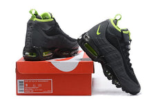 Cargar imagen en el visor de la galería, Air Max 95 Sneakerboot Black and Phosphorite Yellow 806809-003