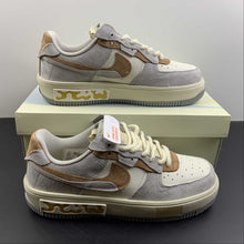 Cargar imagen en el visor de la galería, Air Force 1 FONTANKA Beige Brown Ante CW6688-606