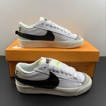 Cargar imagen en el visor de la galería, Blazer Low 77 Jumbo White Black-White-Sail