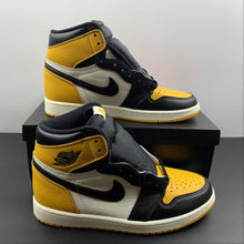 Cargar imagen en el visor de la galería, Air Jordan 1 Retro High OG Taxi Black-Sail 555088-711