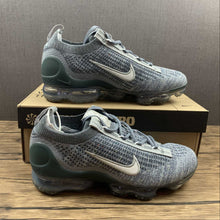 Cargar imagen en el visor de la galería, Air VaporMax 2021 FK Grey Winth Dark Green DH4084-400
