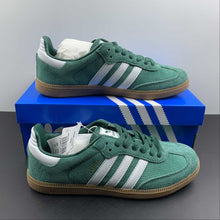 Cargar imagen en el visor de la galería, Adidas Samba OG Collegiate Green Gum HP7902