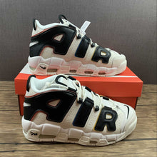 Cargar imagen en el visor de la galería, Air More Uptempo 96 Trading Cards Sail Black Sail Team Orange DM1297-100