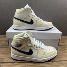 Cargar imagen en el visor de la galería, Air Jordan 1 Mid Coconut Milk Black (2021) BQ6472-121