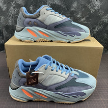 Cargar imagen en el visor de la galería, Adidas Yeezy Boost 700 Carblu FW2498
