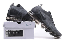 Cargar imagen en el visor de la galería, Air VaporMax Flyknit 2.0 Grey 942842-030
