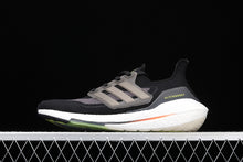 Cargar imagen en el visor de la galería, Adidas UltraBoost 21 Black Silver