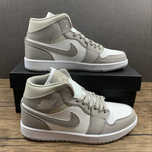 Cargar imagen en el visor de la galería, Air Jordan 1 Mid College Grey Light Bone-White (2021) 554724 082