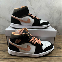 Cargar imagen en el visor de la galería, Air Jordan 1 Mid SE White Apricot Agate Black 2021 DH0210 100