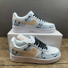 Cargar imagen en el visor de la galería, Air Force 1 07 SU19 “Butterflies” Gray Gold Colour
