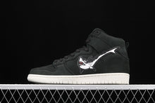 Cargar imagen en el visor de la galería, SB Dunk High Pro ISO Shark Black White Black-Black CI2692-001