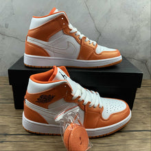 Cargar imagen en el visor de la galería, Air Jordan 1 Mid White Orange (2021) DM3531-800