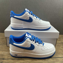 Cargar imagen en el visor de la galería, Air Force 1 Low White Medium Blue DH7561-104