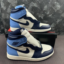 Cargar imagen en el visor de la galería, Air Jordan 1 Retro High OG Sail Obsidian-University Blue 555088-140