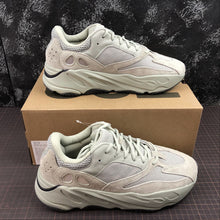 Cargar imagen en el visor de la galería, Adidas Yeezy Boost 700 Ash Silver EG7487