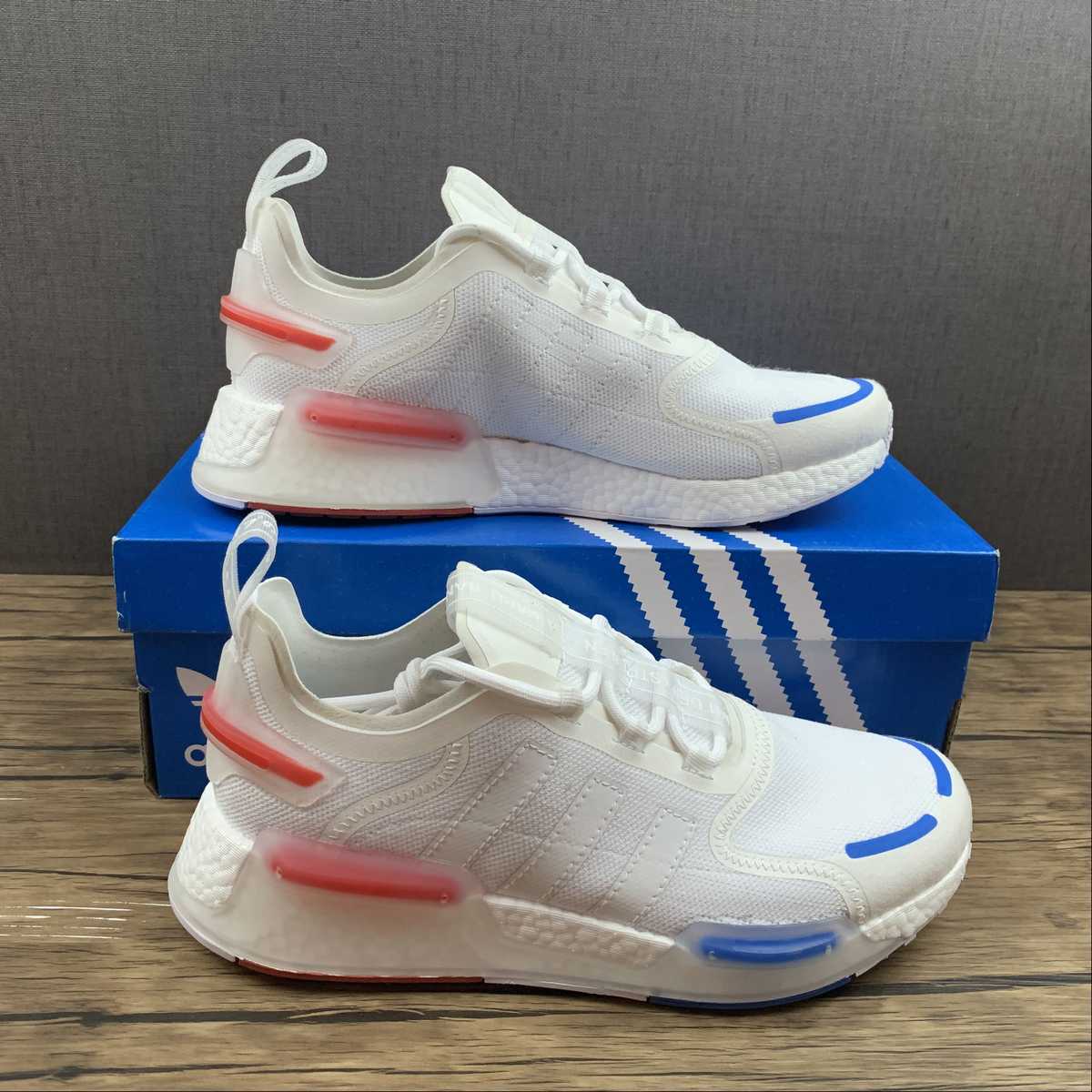 adidas gazelle silver green womens Adidas NMD V3 OG Cloud White Blue Red GX3379 – juanma-shop