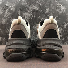 Cargar imagen en el visor de la galería, Balenciaga Triple S "Cromado"