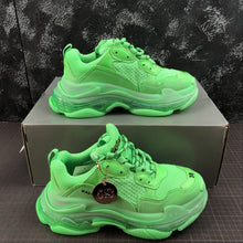 Cargar imagen en el visor de la galería, Balenciaga Triple S Verde