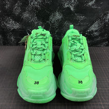 Cargar imagen en el visor de la galería, Balenciaga Triple S Verde