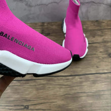 Cargar imagen en el visor de la galería, Balenciaga Triple Speed Rosa