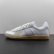 Cargar imagen en el visor de la galería, Adidas Bw Army White Chalk White