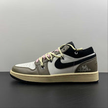Cargar imagen en el visor de la galería, Air Jordan 1 Low “Made With Love” Brown Grey 553558-062