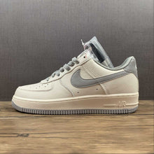 Cargar imagen en el visor de la galería, Air Force 1 07 SU19 Rice Grey NK6369-566